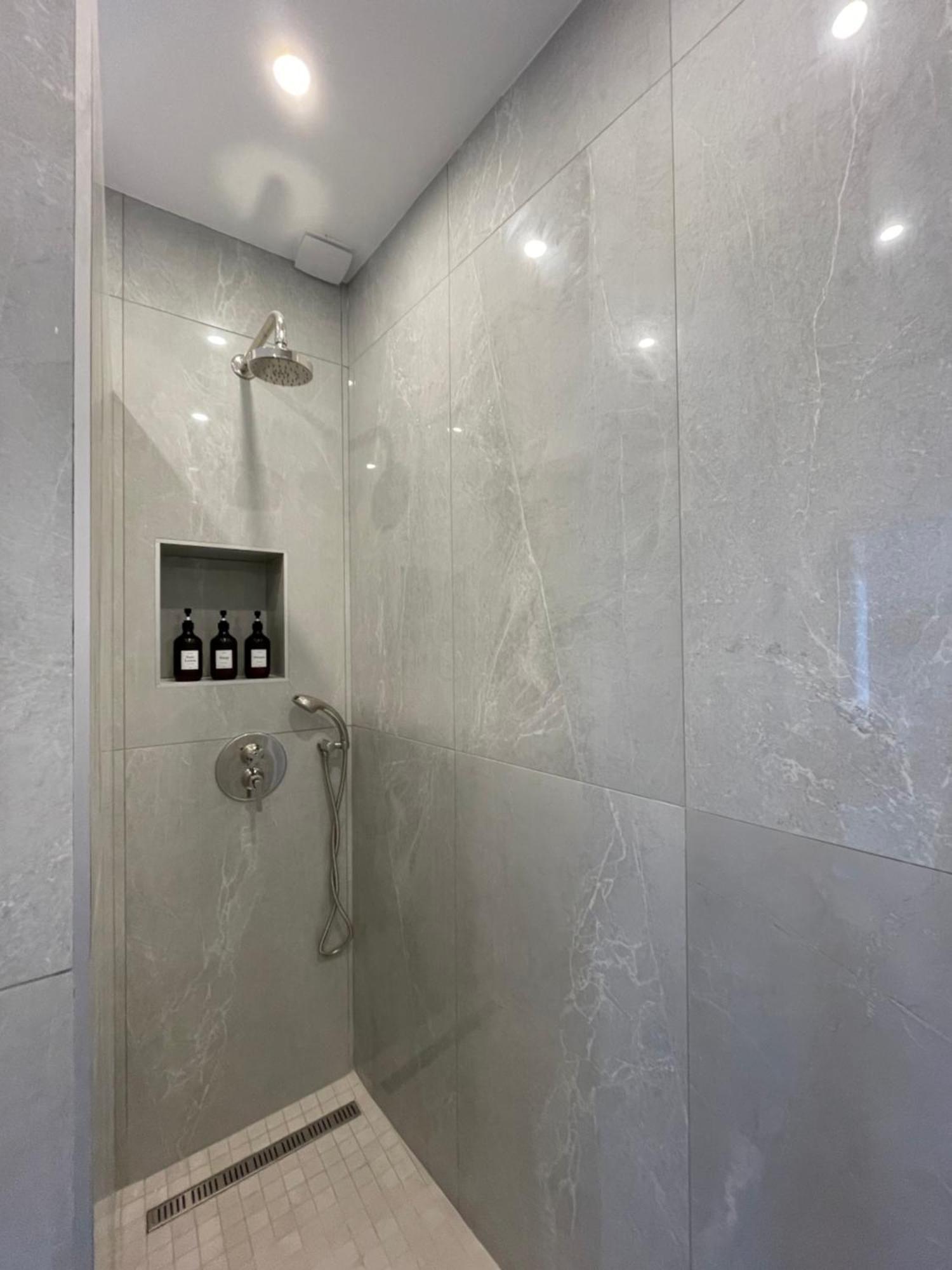 Appartement 33 M2 Comme Une Junior Suite - Vue Port Et Palais Des Festivals Cannes Esterno foto